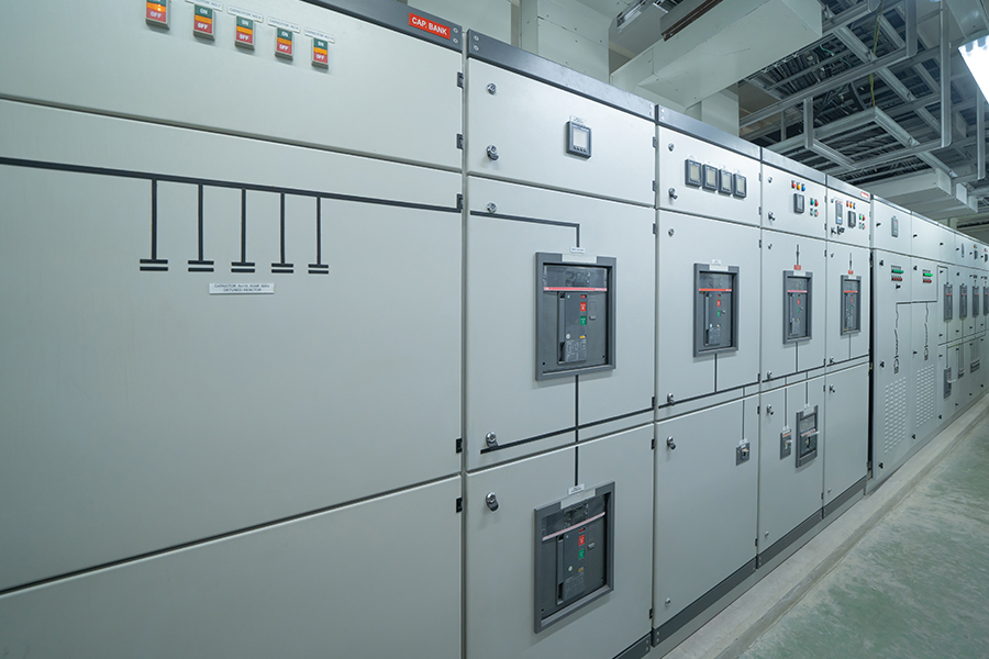 Marknaden för hög- och lågspänningsstyrskåp kommer att överstiga 150 miljarder yuan år 2025, driven av intelligent teknik och ny energi.
